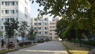 遂寧應用技術職業學校教宿舍樓