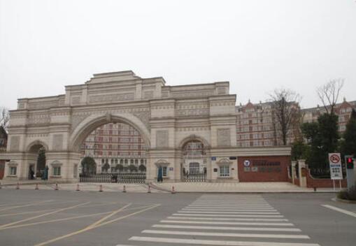 成都航空旅游職業學校