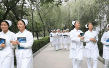 成都華大醫藥衛生學校是大專嗎