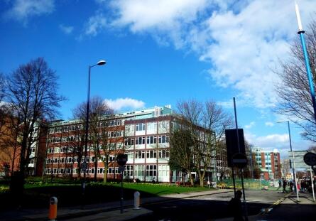 成都指南針職業技術學校