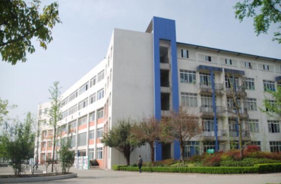 成都指南針職業技術學校