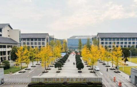 重慶建筑技工學校校園景色