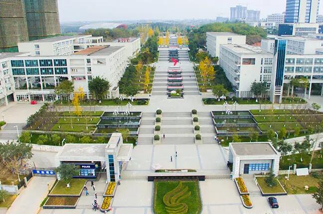 成都核瑞工程職業技術學校