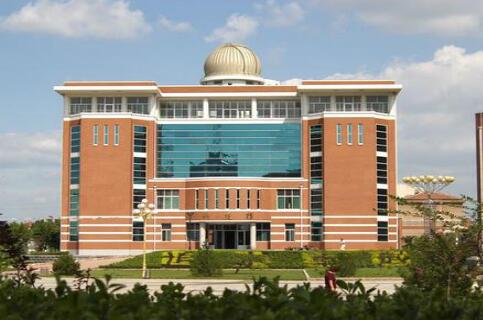 成都青華職業(yè)學(xué)校