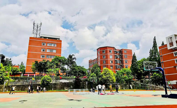 成都新高技工學校