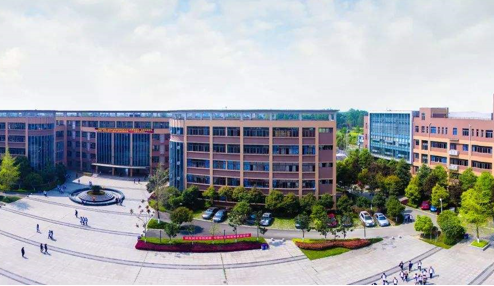 成都市郫都區(qū)友愛(ài)職業(yè)技術(shù)學(xué)校地址、聯(lián)系方式