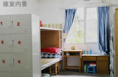 重慶市青山工業技工學校的宿舍圖片