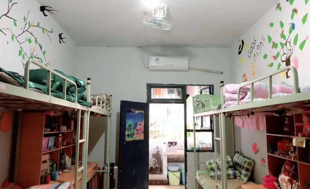 四川慧明中等專業(yè)學(xué)校