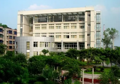 重慶市萬盛職業(yè)教育中心好不好