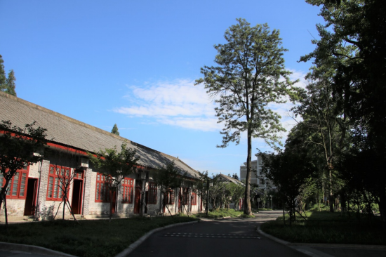 四川省檔案學校