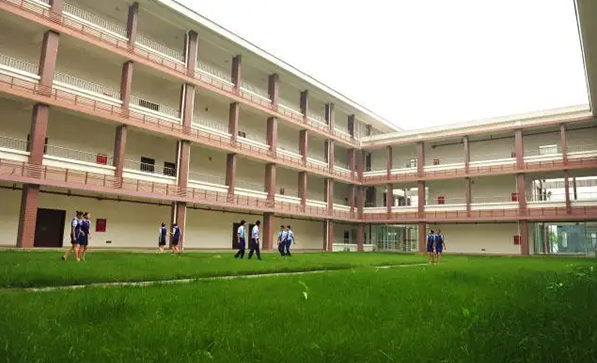 四川省旅游學(xué)校