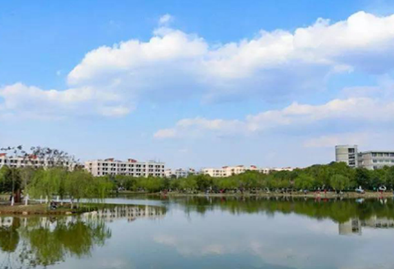 四川省峨眉山市職業技術學校2022招生簡章