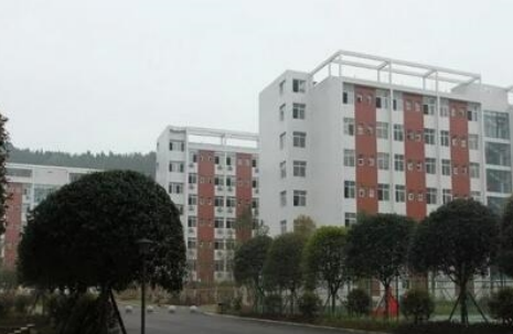 四川省服裝藝術學校2022招生簡章