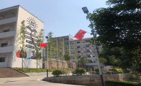 四川省合江縣福寶職業中學校的校長是誰