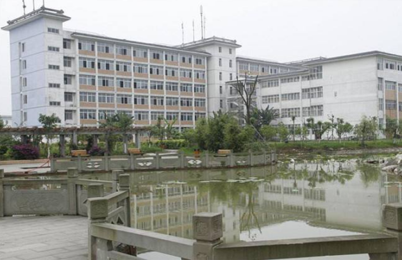 四川省弘博中等專業(yè)學校