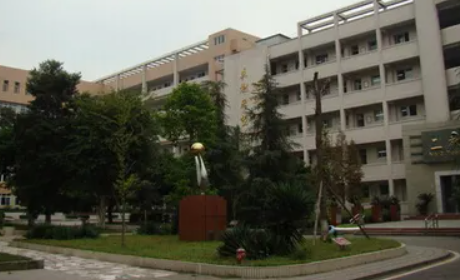 四川省隆昌市城關(guān)職業(yè)中學(xué)