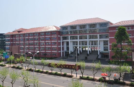 四川省瀘州市江陽(yáng)職業(yè)高級(jí)中學(xué)校2022招生簡(jiǎn)章