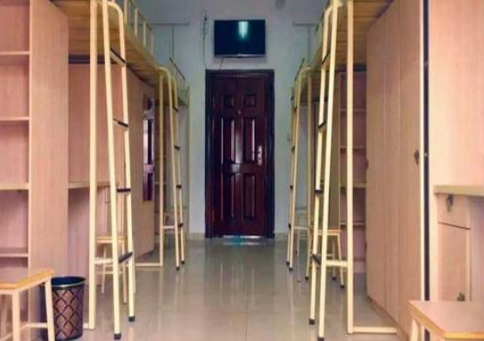 四川省南充外國(guó)語(yǔ)中等專業(yè)學(xué)校