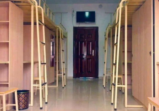 四川省南充外國語中等專業學校