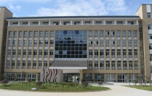 四川省青川縣職業高級中學