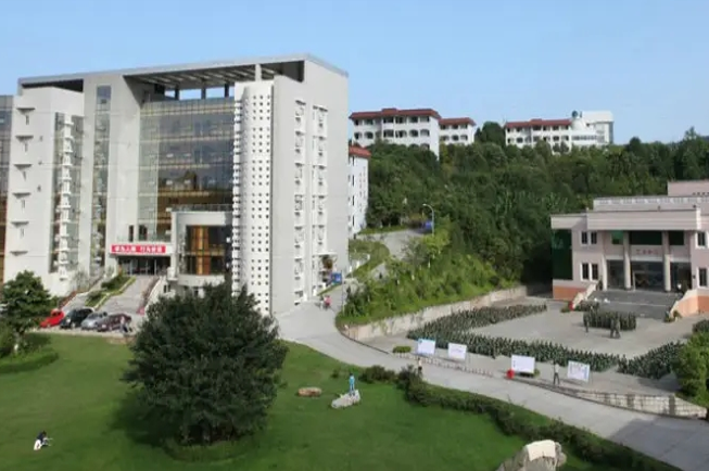 四川護(hù)理職業(yè)學(xué)院