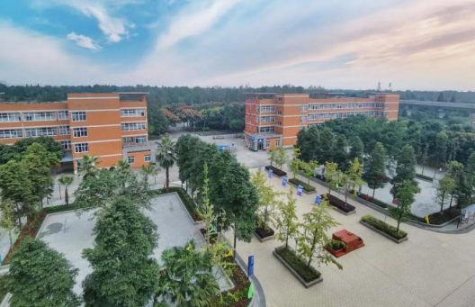 四川科創技工學校