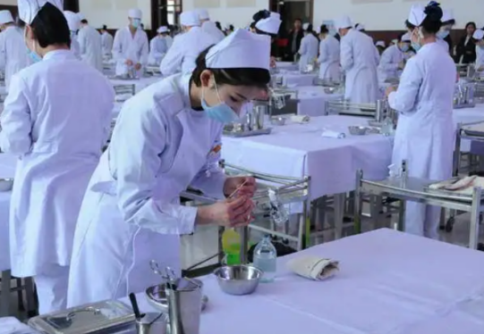 衛(wèi)校有3+2大專(zhuān)嗎