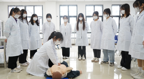 四川育英醫養科技技工學校護理專業