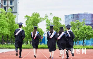 2023年3十2學校是什么意思