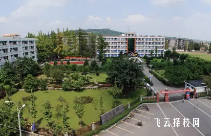 洪雅職中2023年學費多少錢