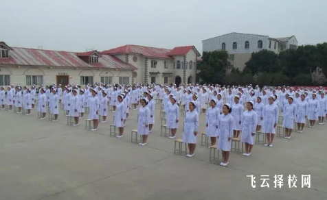 四川蜀都衛生學校學費是多少