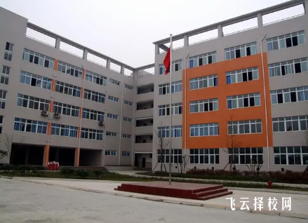 成都禮儀職業學校招生辦電話