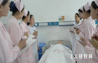 德陽科貿職業(yè)學院內科護理專業(yè)介紹