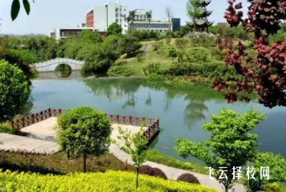 瀘州醫學院衛校2024招生