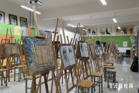 高考美術生培訓文化課收費