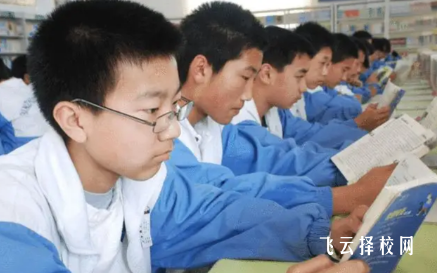 男初中畢業上啥技校好