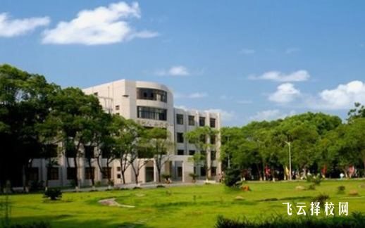 四川省服裝藝術學校2024選什么專業好