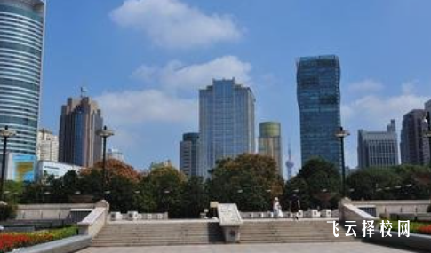 初中讀私立學(xué)校多少費用