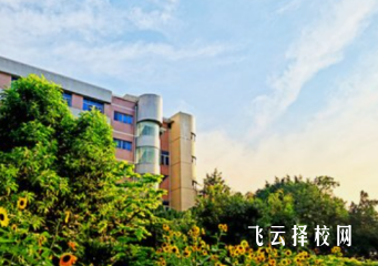 女孩初三畢業(yè)上什么學校