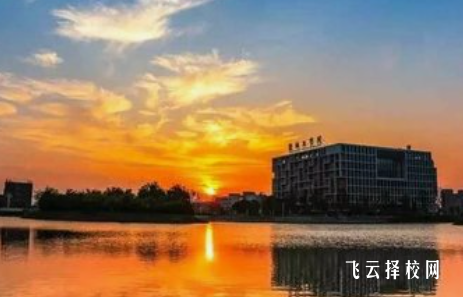 四川省閬中師范學校在哪里怎么去