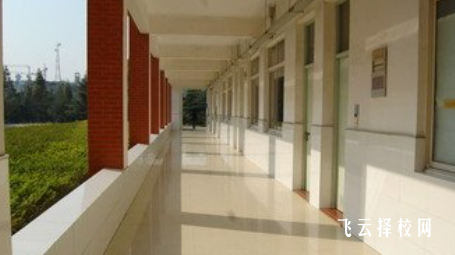 樂山市欣欣藝術職業學校是怎樣收費的