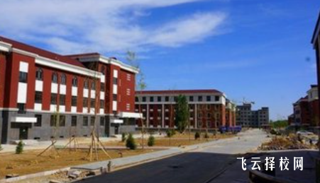 樂山市知行旅游職業高中是怎樣收費的