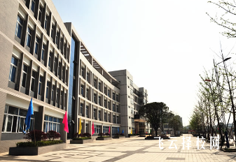 南充技師學院是怎樣收費的