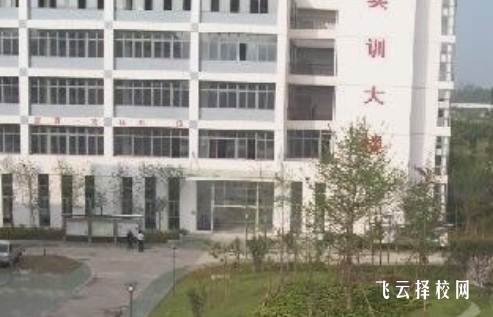 青白江區技工學校是怎樣收費的