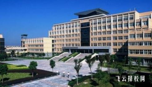 榮縣技工學校是怎樣收費的