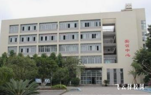 成都市禮儀職業(yè)中學(xué)是高中還是大專