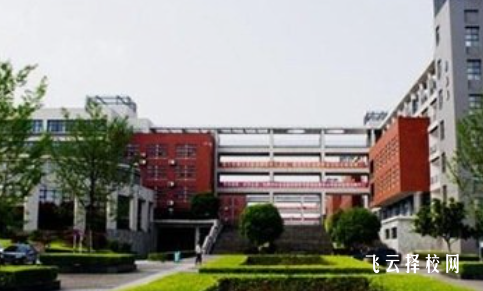 成都萬通未來高級技工學校是高中還是大專