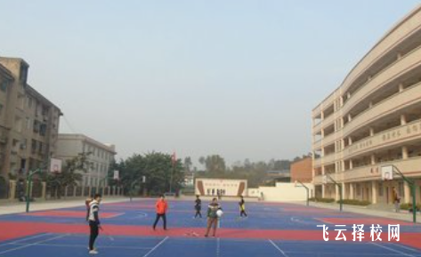 成都新高技工學校是高中還是大專