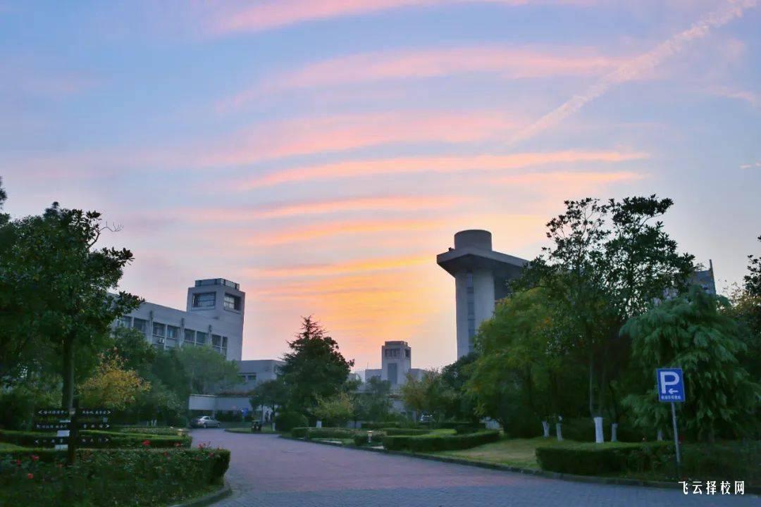 成都市青蘇職業中專學校是職高還是技校