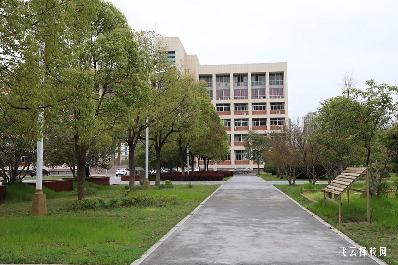 德陽科貿職業學院是職高還是技校